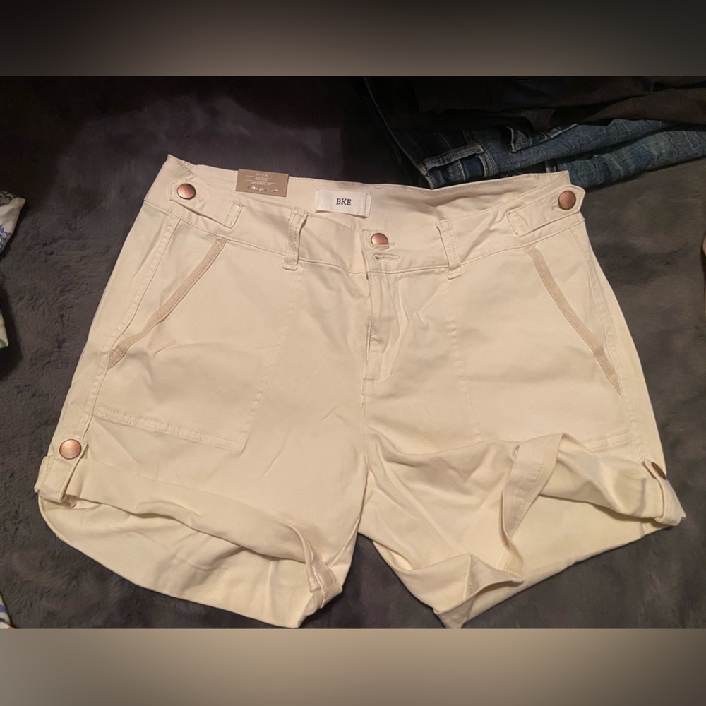 Brand new buckle shorts